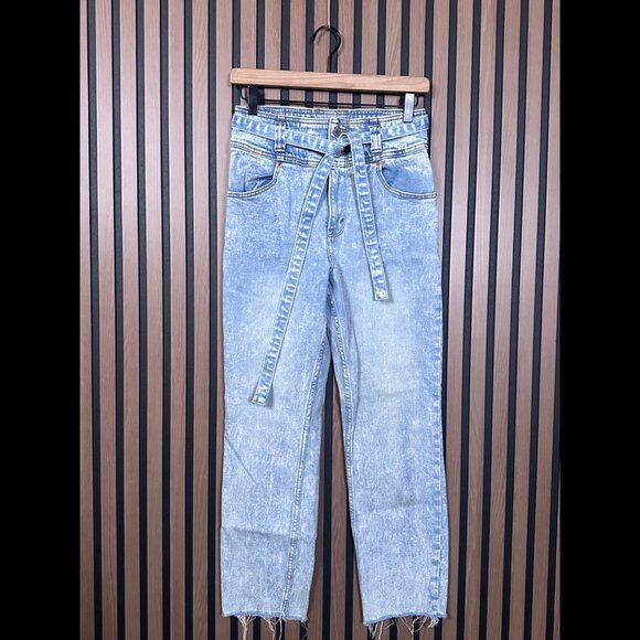 Abercrombie & Fitch Mom Jeans 27 Blue Stone Wash Frayed Ultra High Rise Belted - Picture 1 of 8